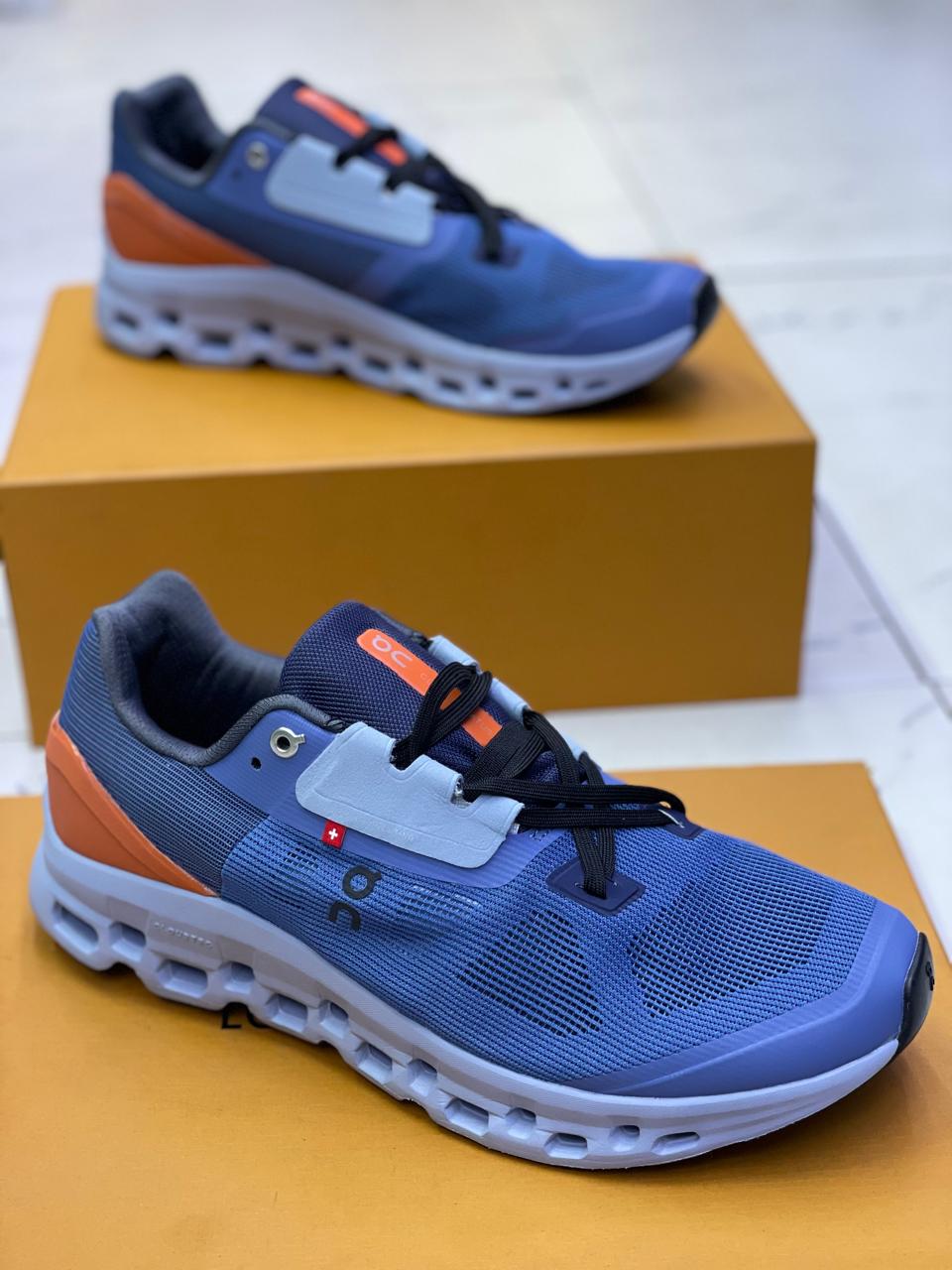 Cloudsurfer trail sneakers
