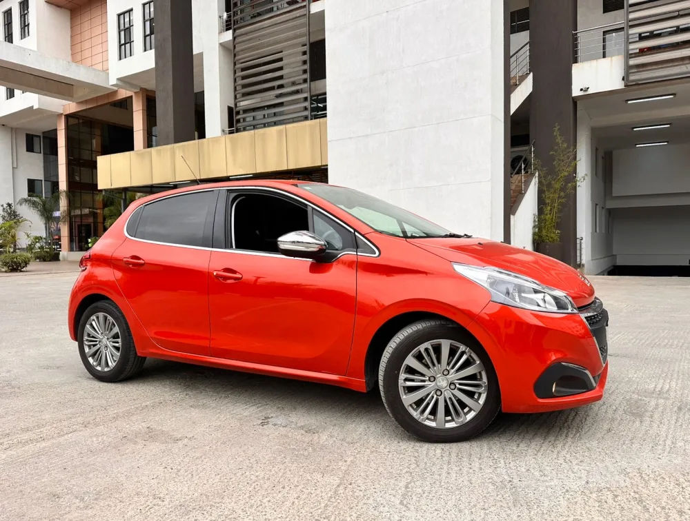 2017 PEUGEOT 208 ALLURE (Automatic)