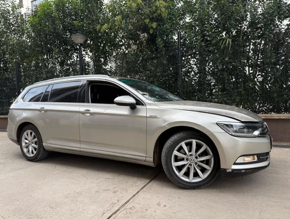 2015 VOLKSWAGEN PASSAT VARIANT