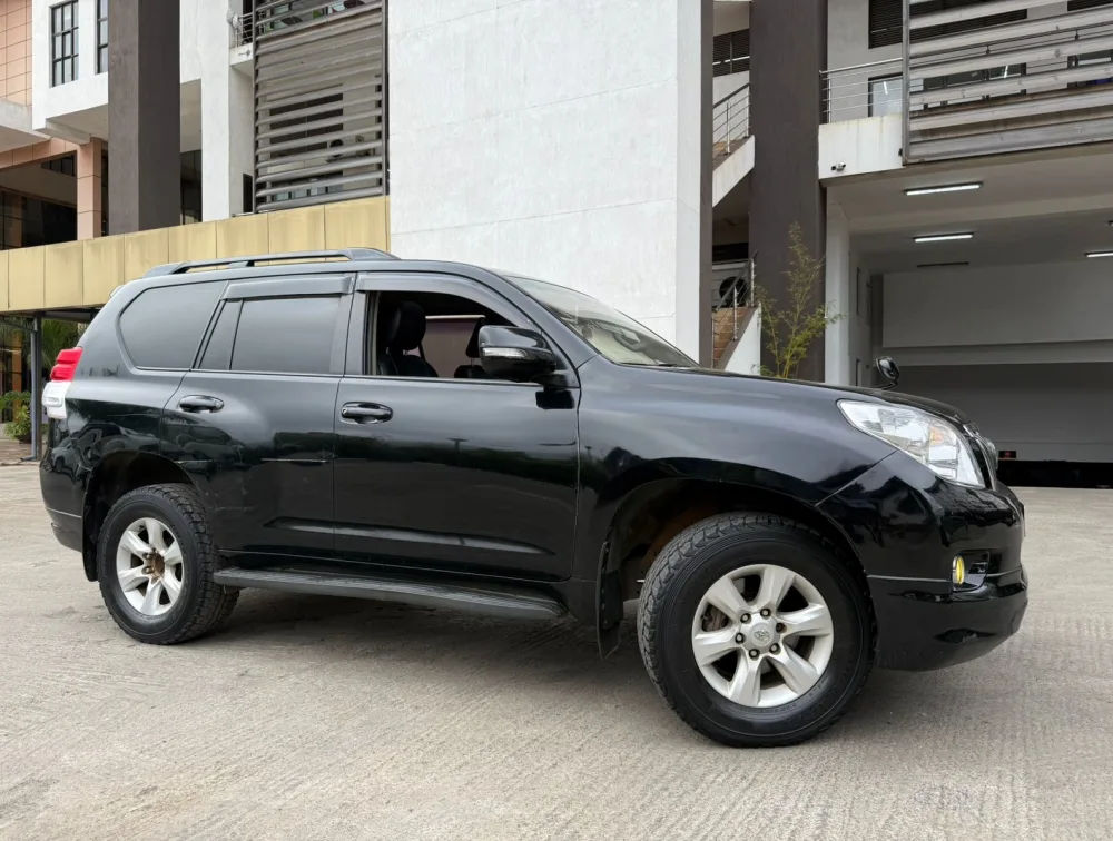 2013 TOYOTA LANDCRUISER PRADO
