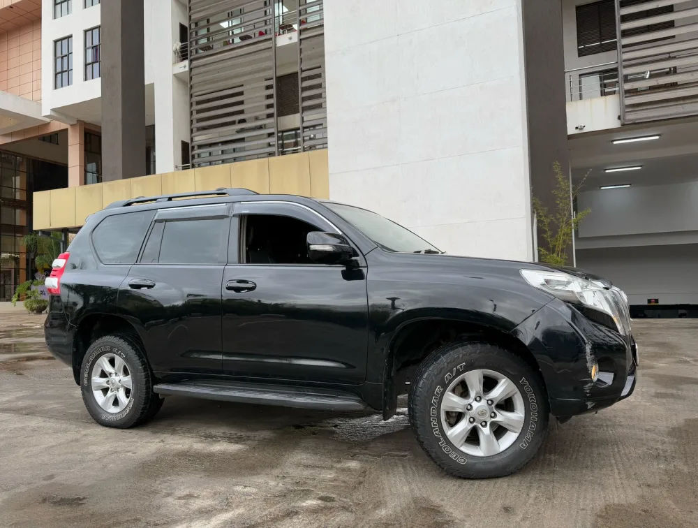 2011 TOYOTA LANDCRUISER PRADO
