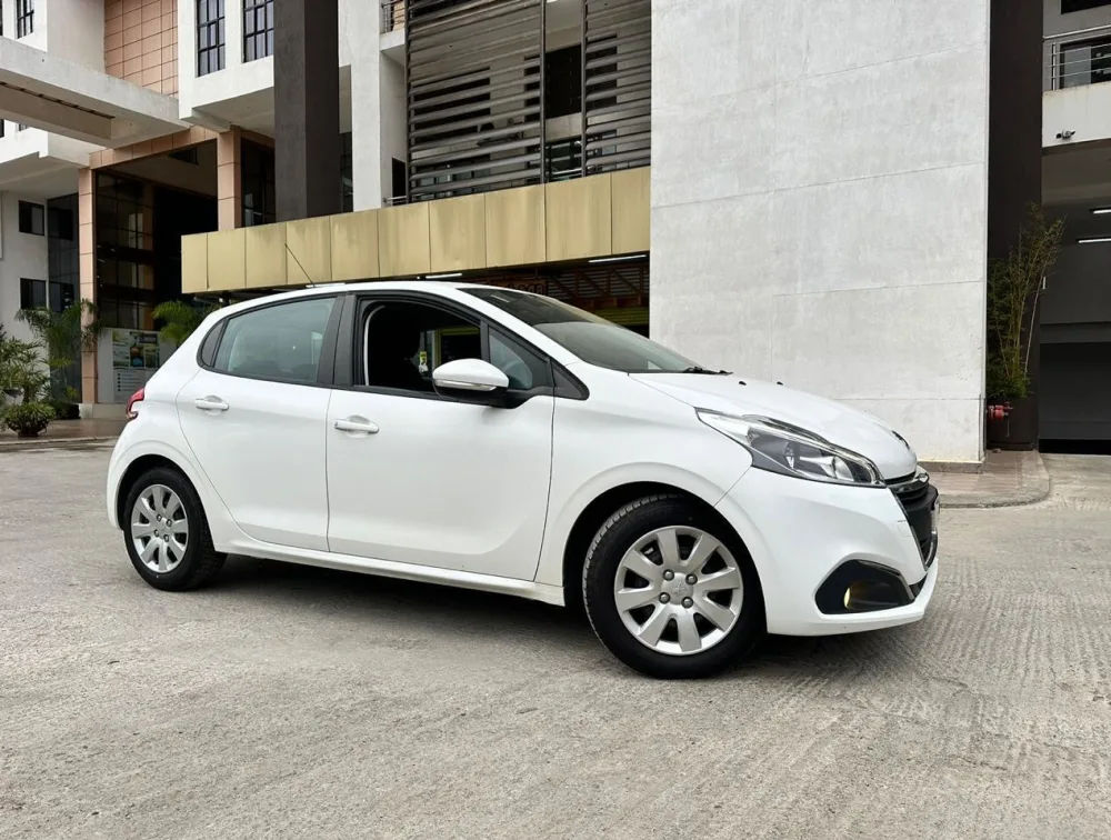2017 PEUGEOT 208 ALLURE MANUAL