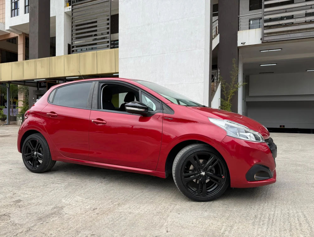 2019 PEUGEOT 208 GTLINE BLACK PACK